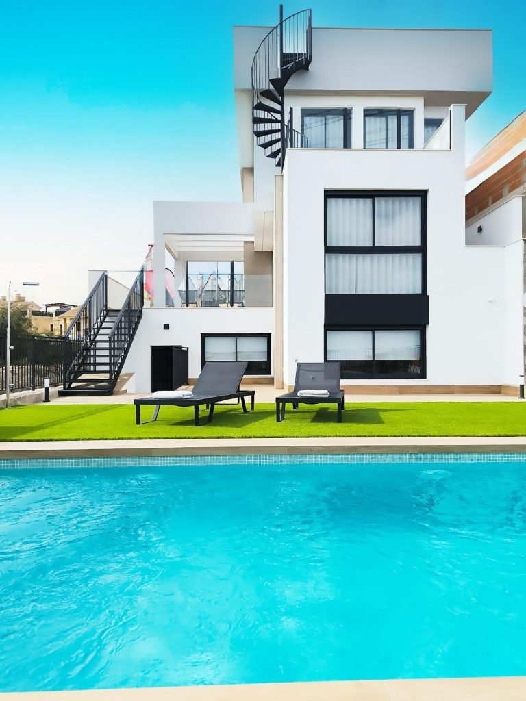 Nowe wille z prywatnym basenem w La Finca Golf Algorfa Costa Blanca South
