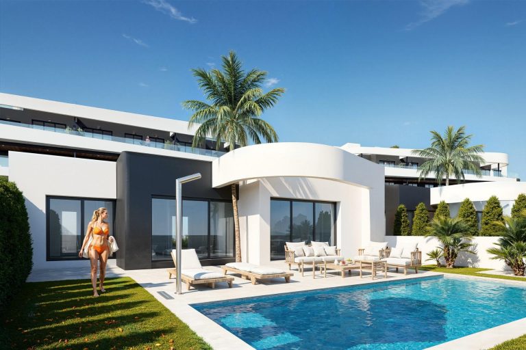 Nowe apartamenty i wille z widokiem na pole golfowe w La Serena Golf w Los Alcazares