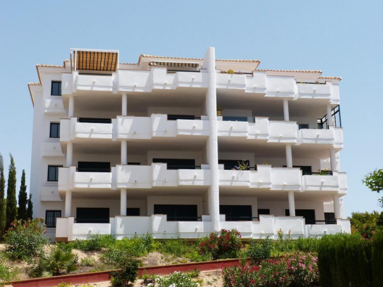 Kluczowe gotowe apartamenty na sprzedaż w Lomas de Campoamor, Orihuela Costa