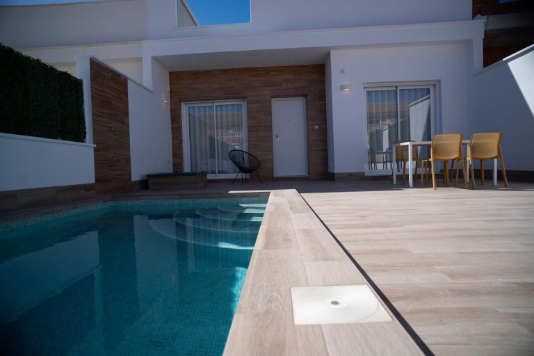 NOWE KAMIENICE W SAN JAVIER