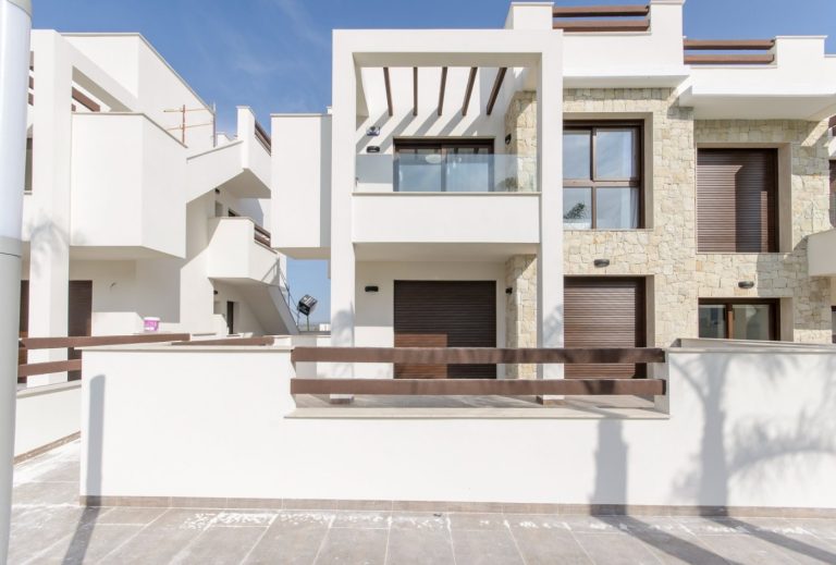 NOWY BUDYNEK MIESZKALNY Z APARTAMENTAMI TYPU BUNGALOW W LOS BALCONES, TORREVIEJA