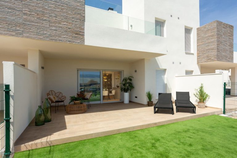 Nowe bungalowy w La Finca Golf, Algorfa – Luksus i natura na Costa Blanca