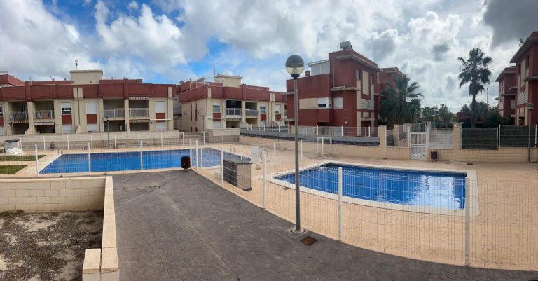 Odnowiony kompleks mieszkalny w Lomas de Cabo Roig – odnowione apartamenty