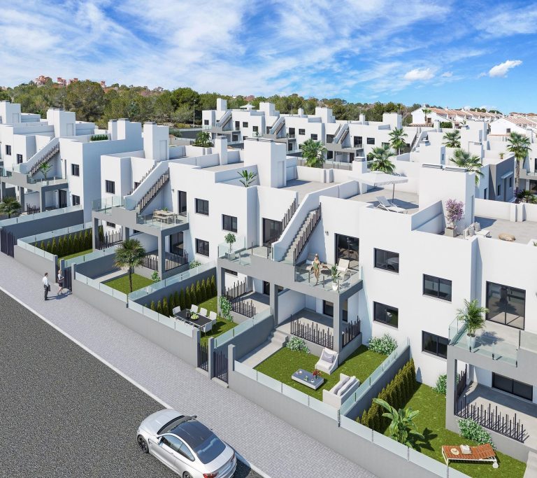 Nowe bungalowy w San Miguel de Salinas – natura, golf i komfort