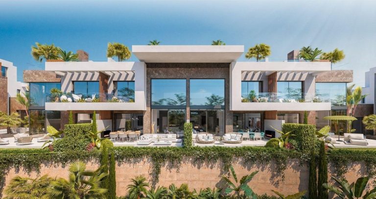 Luksusowe nowe domy w zabudowie szeregowej w Río Real, Marbella