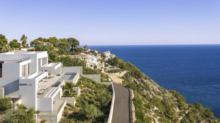 Luksusowa willa z nowej inwestycji z widokiem na morze w pobliżu plaży Granadella w Javea