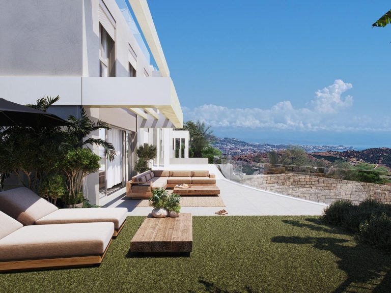 Ekskluzywne wille z 4 sypialniami w Calanova Golf na Costa del Sol